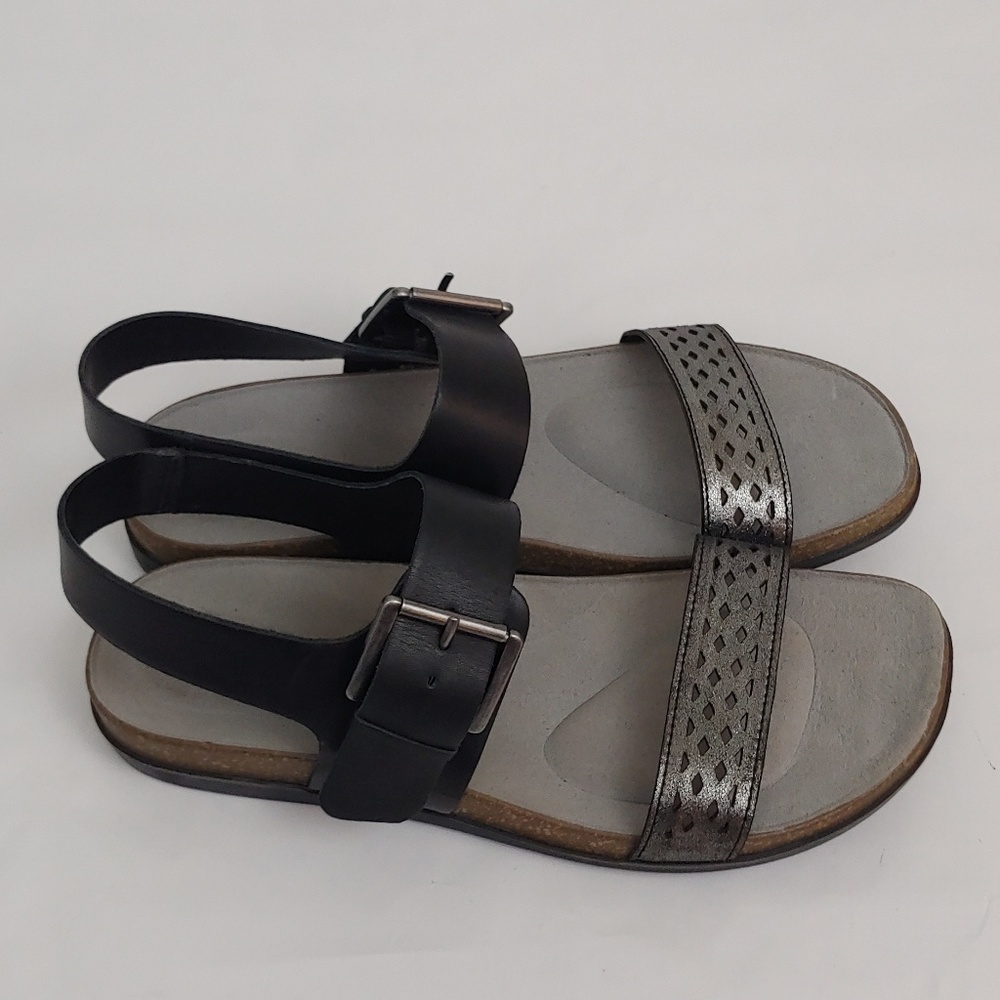 Rockport Romilly Buckled QTR Strap Woman's Flat